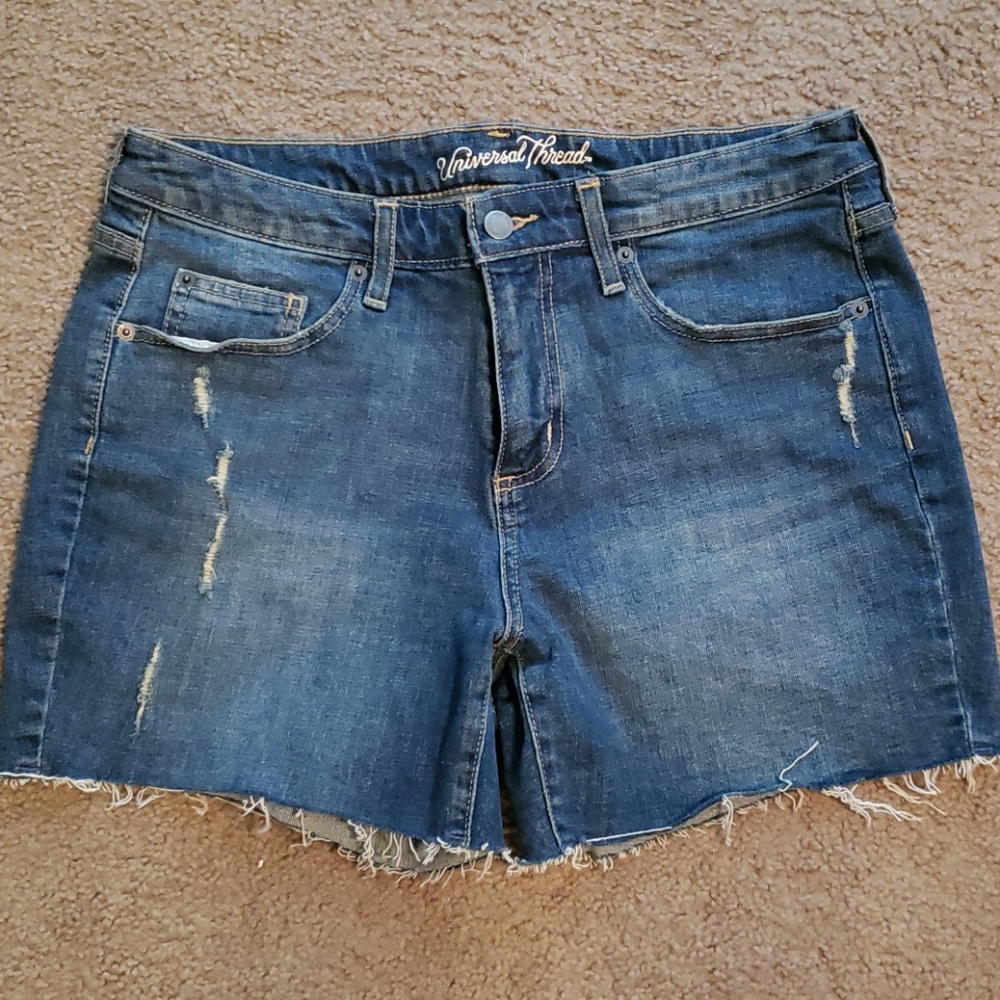 Universal Thread Shorts